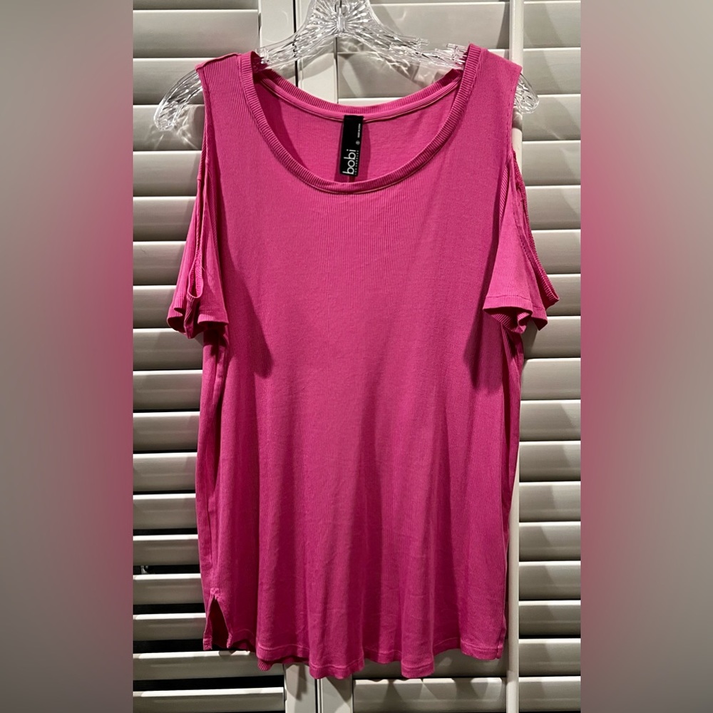 Beautiful Pink Cold Shoulder Top Size S